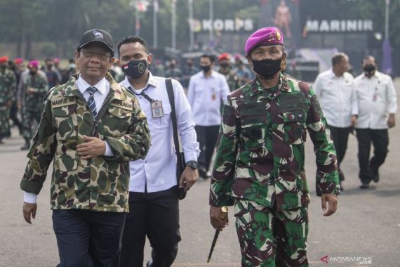 Mahfud MD: Jangan Lagi Ada Kecurigaaan Militer Anti-HAM - JPNN.COM