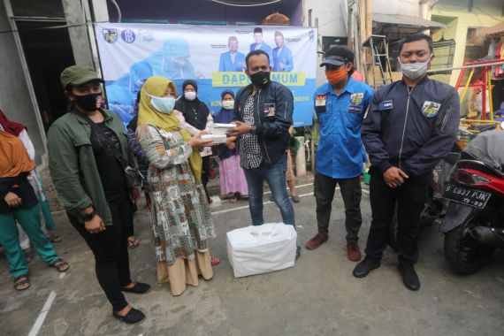 DPP KNPI Buka Dapur Umum di Jabotabek, Bagikan 32 Ribu Paket Makanan - JPNN.COM