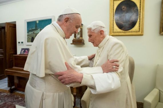 Kabar Buruk soal Kondisi Paus Emeritus Benedict XVI, Semoga Segera Diberi Kesehatan - JPNN.COM