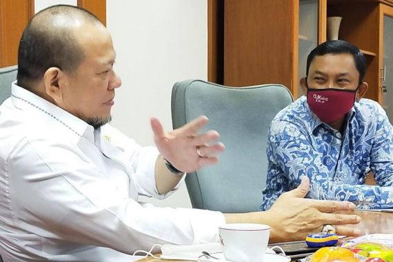 Ketua DPD RI Berharap OJK Berpihak kepada Kepentingan Masyarakat Daerah - JPNN.COM