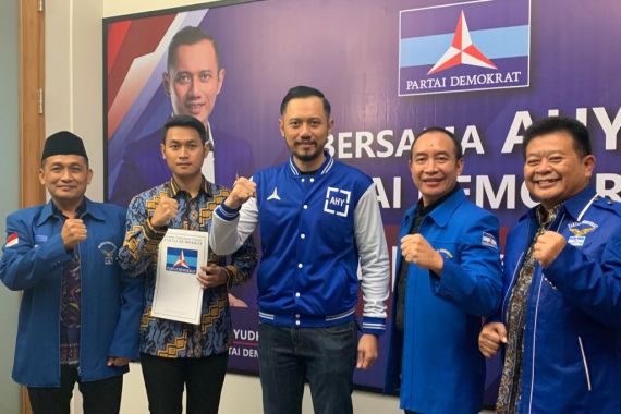 Aditya-Riyadi Kantongi Rekomendasi Demokrat Langsung dari AHY - JPNN.COM