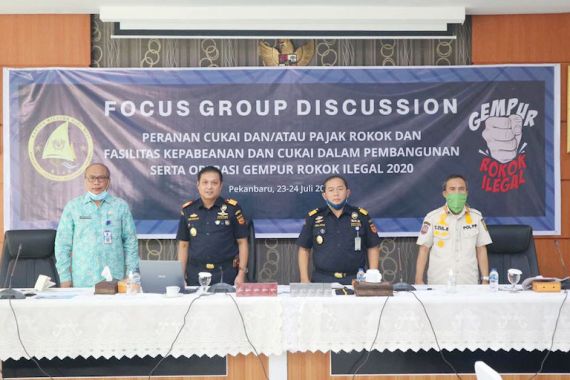 Bea Cukai Riau Gandeng Pemerintah Setempat Tekan Peredaran Rokok Ilegal - JPNN.COM