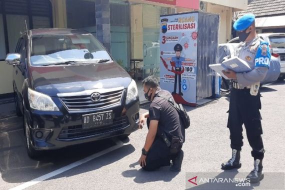 Polisi Buru Pelaku Pencurian Mobil Milik BRI, Diwarnai Aksi Kejar-kejaran, Tegang - JPNN.COM