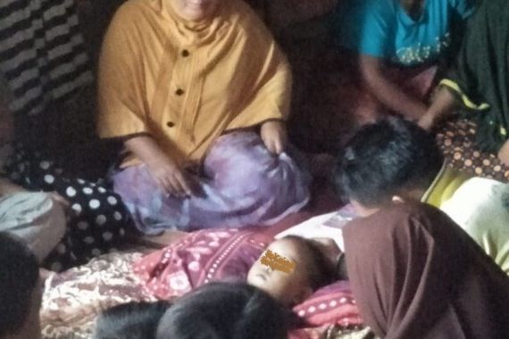 Seorang Ibu Temukan Anaknya Tergeletak Kaku di Samping Kulkas, Kondisinya Sungguh Mengenaskan - JPNN.COM
