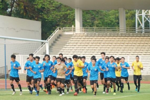 Baru Mengikuti TC Timnas Indonesia U-19 Dua Hari, Elkan Baggott Harus Pulang, Ada Apa? - JPNN.COM