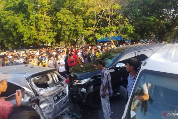 Pengemudi Pajero Penabrak 6 Mobil di Imam Bonjol Ternyata Anggota Polisi Berpangkat AKP - JPNN.COM