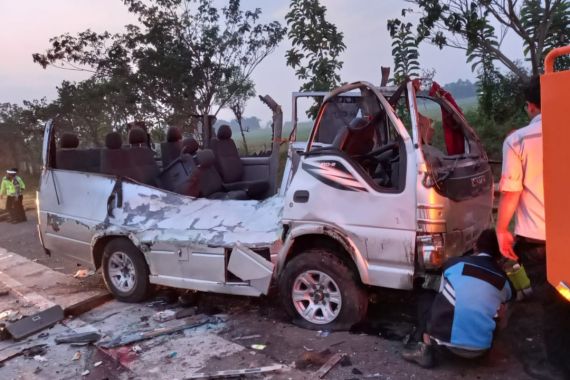 Kecelakaan di Tol Cipali: Pengakuan Penumpang Elf, Ternyata - JPNN.COM