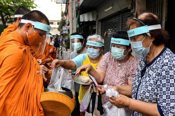 Di Tengah Pandemi, Thailand Buka Pintu Lebar-Lebar untuk Pedagang Tiongkok - JPNN.COM
