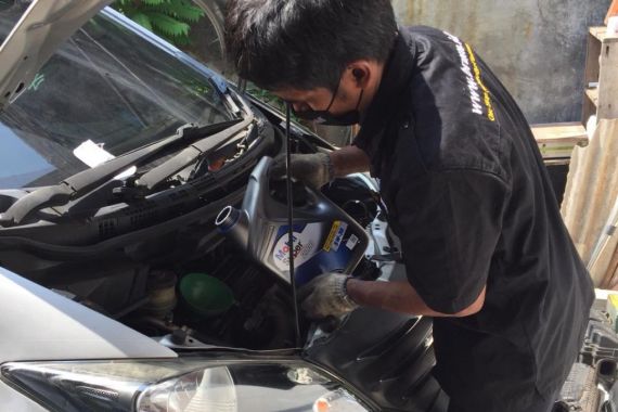 Mau Berlibur? Jangan Lupa Servis Mobil, di Rumah Aja - JPNN.COM