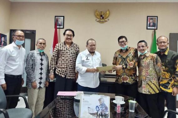 Bertemu Ketua DPD RI, Begini Harapan Pelaku Bisnis Kepelabuhan di Tanjung Perak - JPNN.COM