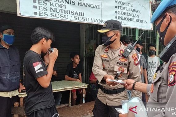 AKP Antonius Kaget, Polisi Menyamar, Memburu Wawan Hingga ke Sukabumi - JPNN.COM