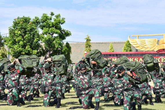 Kasum TNI Periksa Kesiapan Operasi Satgas Pamrahwan Papua - JPNN.COM