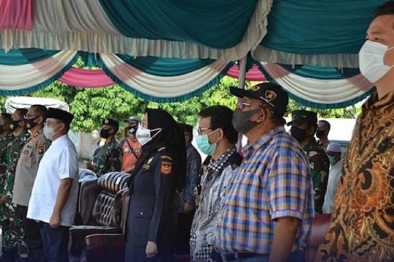 Bea Cukai Pangkalpinang Layani Ekspor Perdana Cangkang Sawit di Pulau Bangka - JPNN.COM