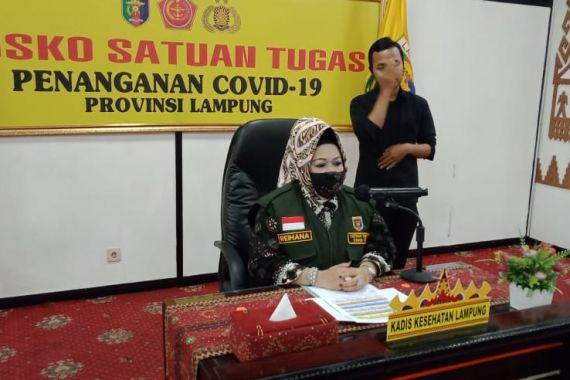 Suami Bupati Tanggamus Positif Covid-19 - JPNN.COM