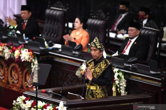 Curhat di Pidato Kenegaraan, Presiden Jokowi: Semestinya Ruang Sidang Ini Terisi Penuh - JPNN.COM