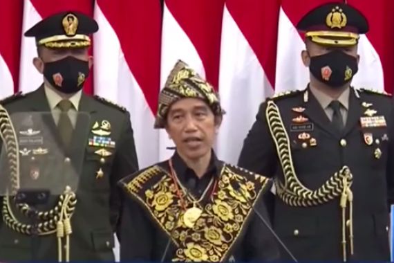 Sindiran Presiden Jokowi untuk Pihak Sok Paling Agamais dan Pancasilais - JPNN.COM