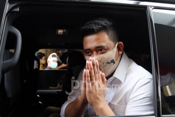 Bobby Nasution Janji Membenahi Jalan Rusak dan Menangani Area Banjir di Kota Medan - JPNN.COM