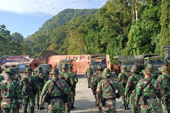 38 Pasukan TNI Datang pakai KM Barcelona, Selamat Bertugas demi NKRI - JPNN.COM