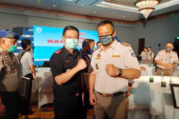 Gagalkan Ekspor Ilegal Benih Lobster, Bea Cukai Palembang Raih Penghargaan - JPNN.COM