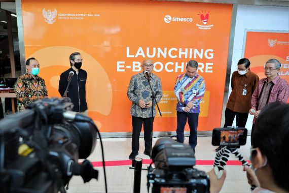 Menkop UKM Launching Platform e-Brochure Smesco dan Sekolah Ekspor - JPNN.COM