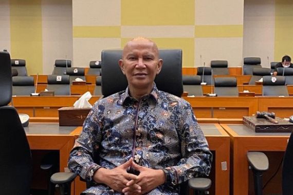 Banggar DPR: Vaksin untuk Cegah Covid-19 Hasil Kerja Sama TNI, BIN dan Unair Harus Didukung - JPNN.COM