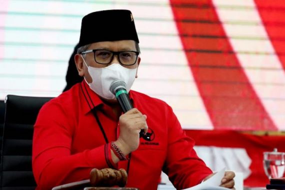 Warning Hasto PDIP kepada Gibran bin Jokowi di Sekolah Partai - JPNN.COM