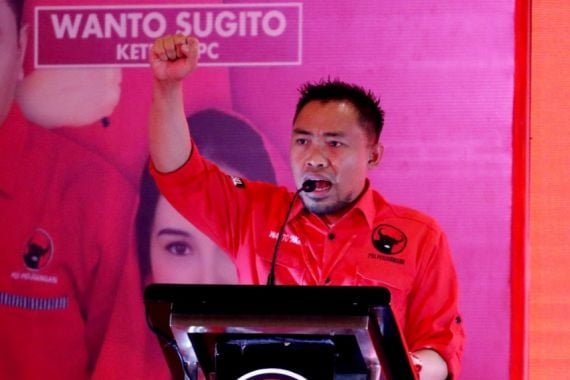 Bung Klutuk: Siapa yang Menyentuh Bu Mega dan PDIP, Kami Lawan! - JPNN.COM