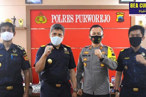 Bea Cukai Magelang dan Polres Purworejo Bersinergi untuk Mengawasi Barang Ilegal - JPNN.COM