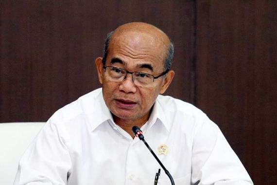 Menko PMK Muhadjir Kaget Setelah Melihat Data Jumlah Tracer Covid-19 di Indonesia - JPNN.COM
