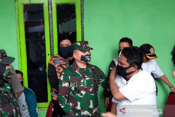 76 Warga Sipil Korban Perusakan di Ciracas Datang Melapor, Begini Respons TNI AD - JPNN.COM