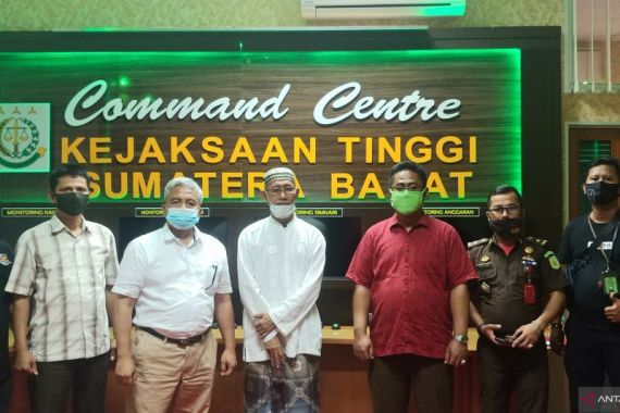 8 Tahun Buron, Zafrul Zamzami Akhirnya Ditangkap di Padang - JPNN.COM