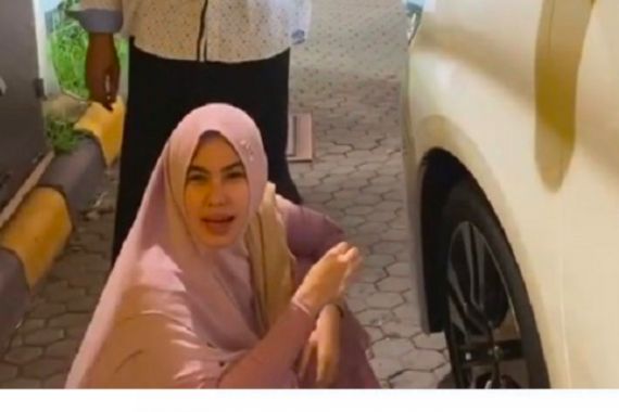 Kartika Putri Mengaku Pernah jadi Tukang Tambal Ban - JPNN.COM