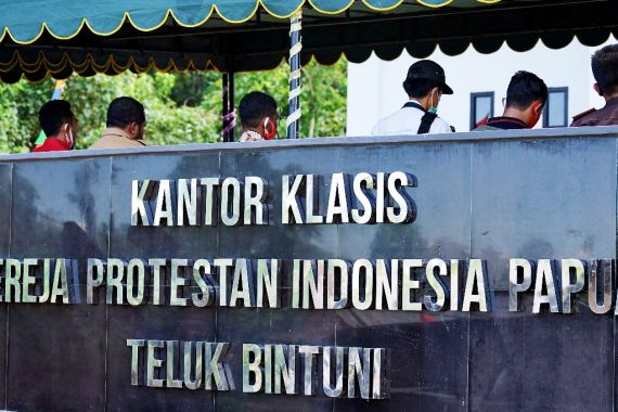 Kantor Klasis GPI Teluk Bintuni Jadi Ikon Baru di Papua Barat - JPNN.COM