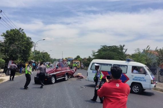 Innalillahi, Ini Identitas 6 Orang Meninggal Dunia dalam Kecelakaan di Tuban - JPNN.COM