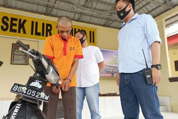 Tepergok Mencuri Sepeda Motor, Pengantin Baru Babak Belur Diamuk Massa - JPNN.COM