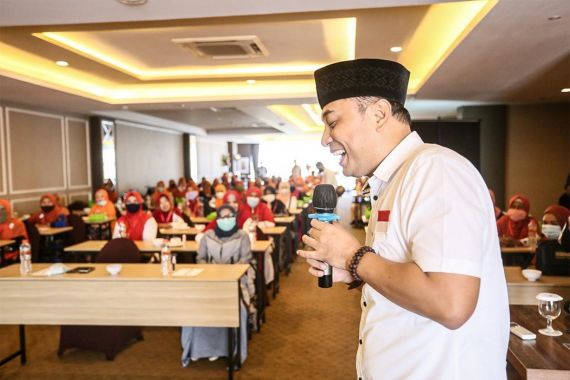 100 Koordinator Majelis Taklim Se-Surabaya Konsolidasi, Ikuti Bu Nyai Pilih Eri Cahyadi - JPNN.COM