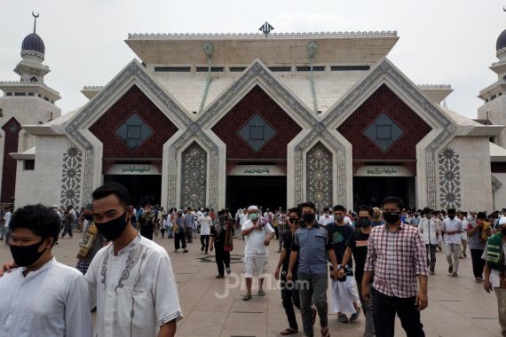 PSBB Jakarta, Pihak Masjid At-Tin Tunggu Keputusan Kemenag - JPNN.COM