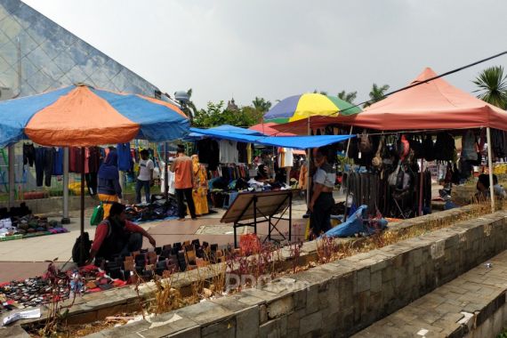 Jaka Berkata Ini Jumat Terakhir di Masjid At-Tin, Sri pun Pasrah dan Lesu - JPNN.COM