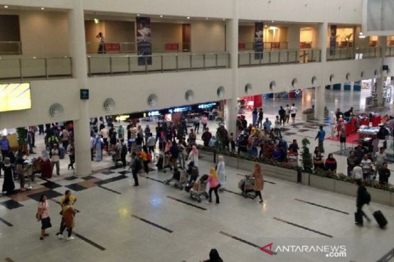 Bawa Barang Terlarang, Penumpang Pesawat Ditangkap di Kualanamu - JPNN.COM