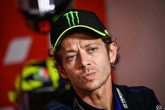 Bos Yamaha Tanggapi Rumor Valentino Rossi Bakal Membalap di WSBK - JPNN.COM