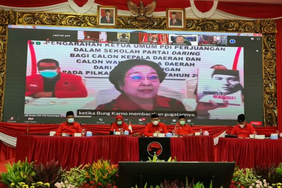 Megawati Minta Calon Kada PDIP Baca Buku Bung Karno - JPNN.COM