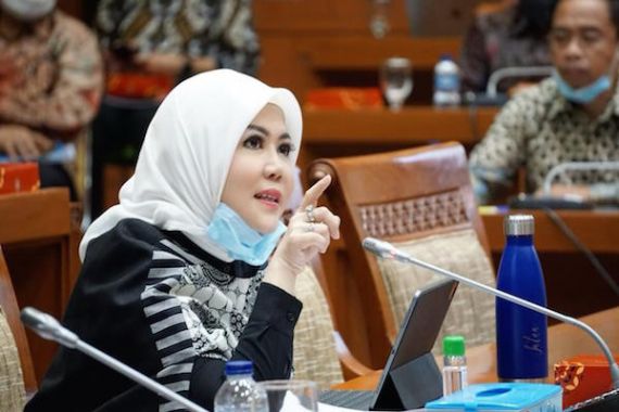 Intan Fauzi: Penerapan PSBB Total Harus Pertimbangkan Dampak Bagi Masyarakat - JPNN.COM