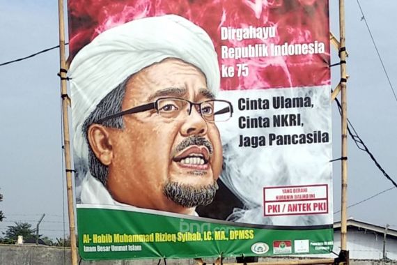 Munarman FPI Pimpin Penyambutan Kedatangan Habib Rizieq - JPNN.COM