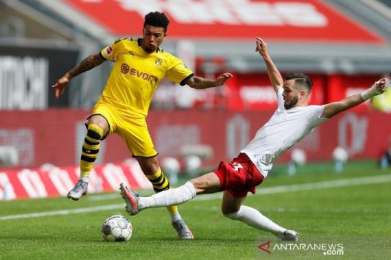 Pelatih Dortmund Sampai Mengingatkan MU Gara-gara Hal Ini - JPNN.COM