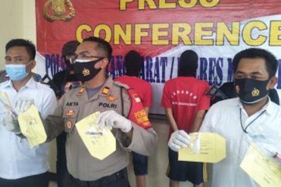 Dua Pelaku Pengganjal ATM Asal Palembang Ditangkap di Cikarang Barat - JPNN.COM