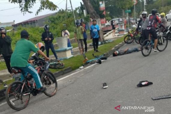 Pengemudi Pajero Pelaku Tabrak Lari Pesepeda Akhirnya Menyerahkan Diri ke Polisi - JPNN.COM