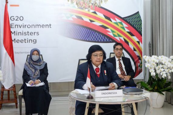 Menteri Siti Sebut Tiga Kekuatan Membangun Lingkungan Hidup - JPNN.COM