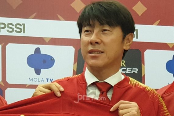 Timnas Indonesia U-19 Taklukkan Qatar 2-1, Shin Tae Yong Beri Komentar Begini - JPNN.COM