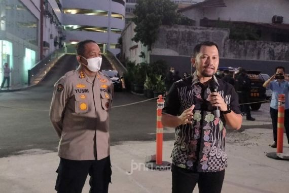 Sebelum Memotong Mayat RHW, DAF Belajar Autodidak dari Media Sosial - JPNN.COM