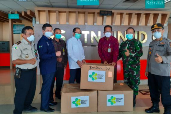 Kemenkes Bawa Bantuan Ventilator untuk RS Rujukan Covid-19 di Bali - JPNN.COM